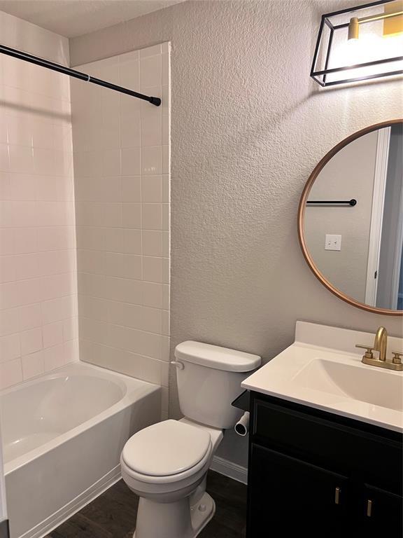 Building Photo - 10604 Tildon Ave