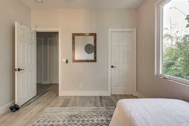 Building Photo - 2225 Corte Ananas