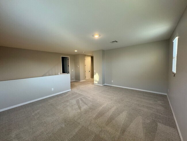 Building Photo - 4 Bedroom - 3 Bath  Home - 2668 Sq. Ft. - Eastmark Inspirian III - Mesa