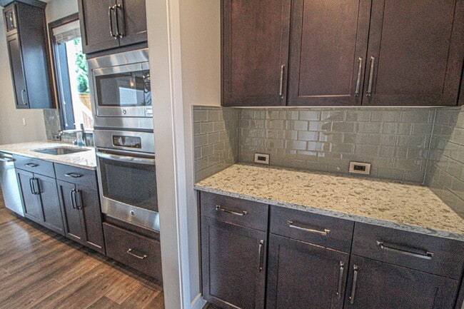 Building Photo - 1418 184th Pl SE