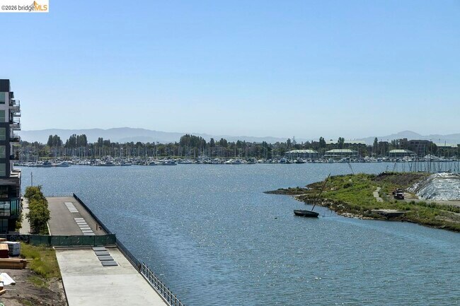 Building Photo - 260 Brooklyn Basin Wy