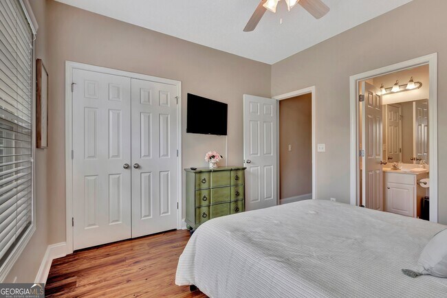 Building Photo - 311 Hambrick Park