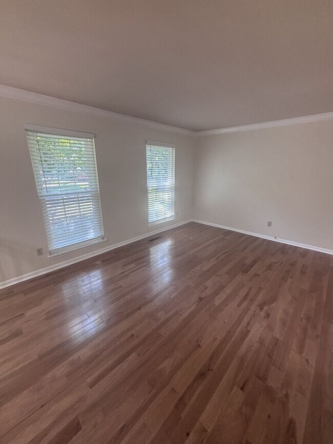 Building Photo - 1451 Arrowhead Trail