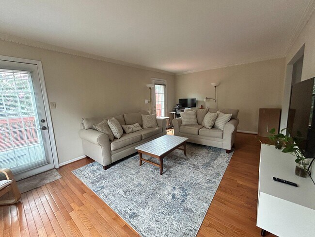 Building Photo - 2016 Pieris Ct