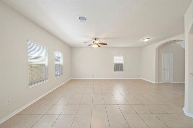 Building Photo - 2407 Lacyberry St