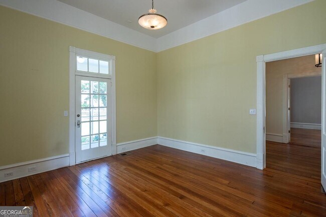 Building Photo - 765 Woodland Ave SE