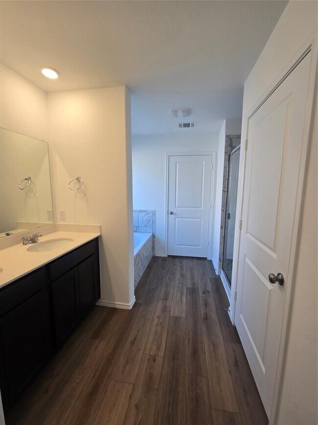 Building Photo - 502 Arnage Dr