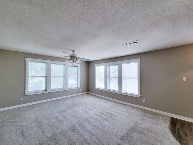 Building Photo - 4634 Norhill Blvd
