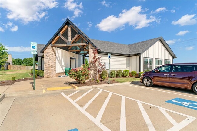Building Photo - 1510 Florentine Rd