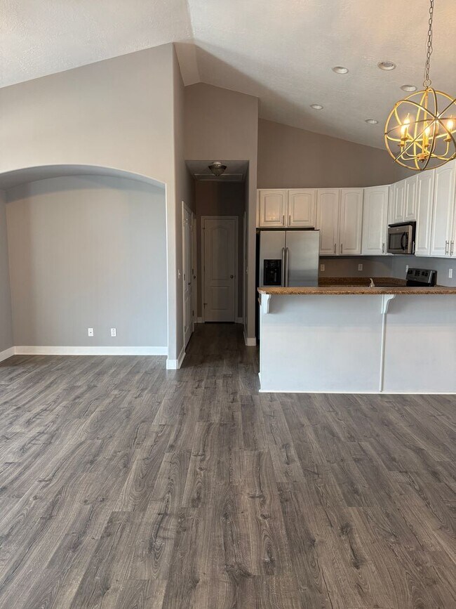 Building Photo - Beautifully Updated Foxboro Townhome – Steps from Nature Trails