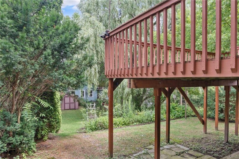 Building Photo - 315 Boyden St