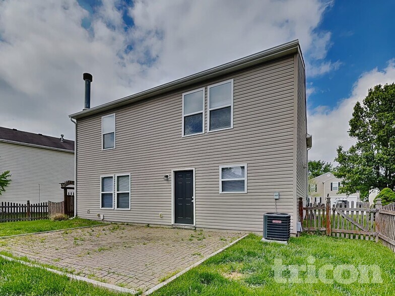 Building Photo - 9315 W Rising Sun Dr
