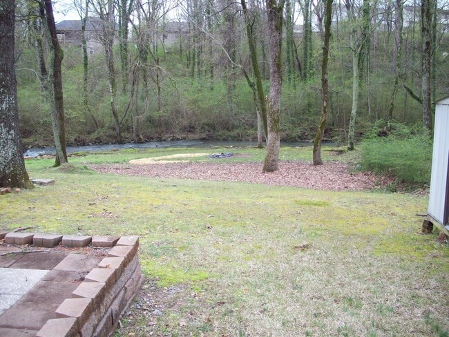 Building Photo - 412 E Lee Ave