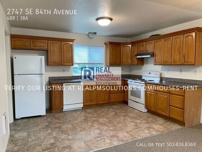Building Photo - 2747 SE 84th Ave