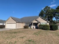 Building Photo - Beautiful 3BD/2BA Home in Miller Farms Sub...