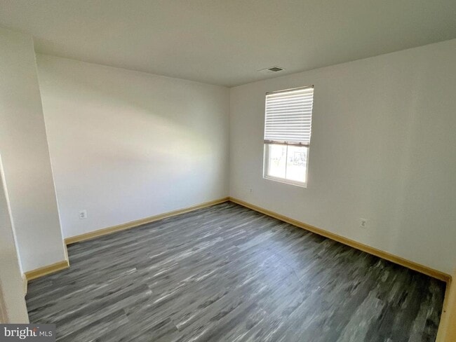 Building Photo - 3215 Pebble Run Dr