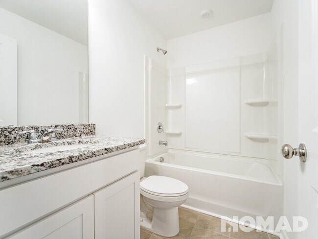 Building Photo - Spring deal : 500$ rewards for a 15 month rental lease - Elegant  3br/2.5 bath Townhome available...