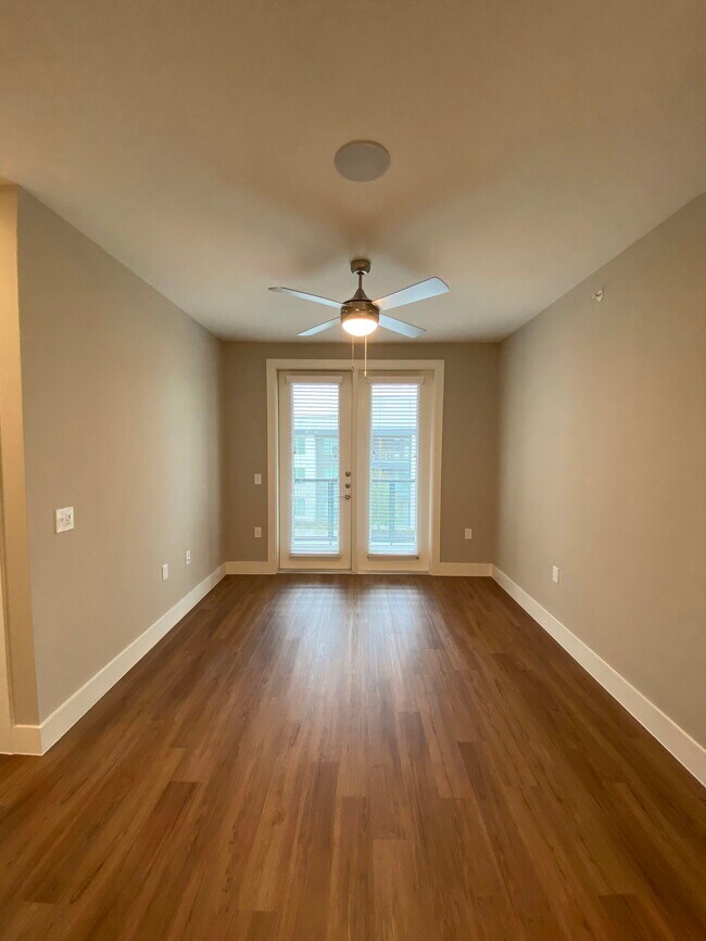 Building Photo - 948 Narwhal Dr