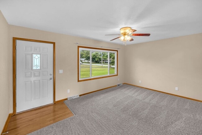 Building Photo - 515 Maddox Dr