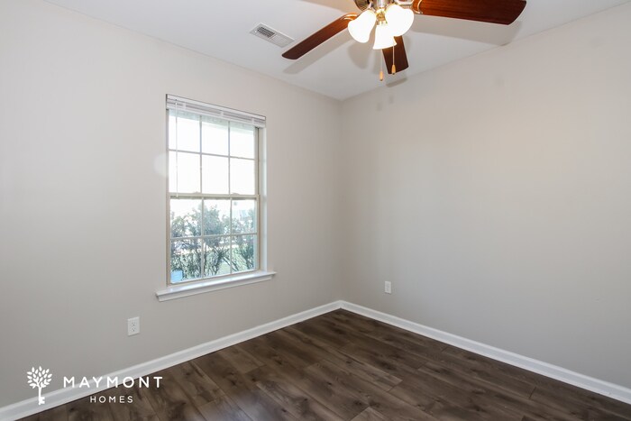 Building Photo - 834 Dovefield Ln