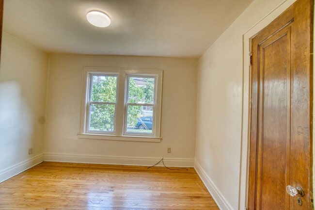 Building Photo - 400 Harvard Pl