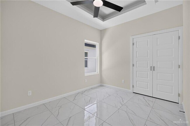 Building Photo - 19 S Woodland Dr