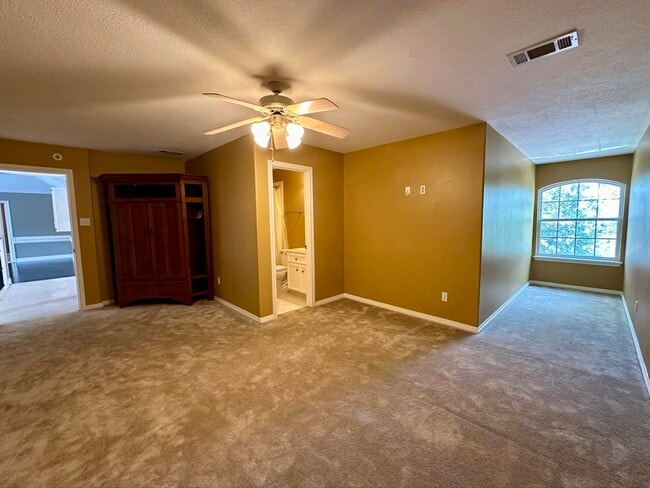 Building Photo - 289 Waterford Way