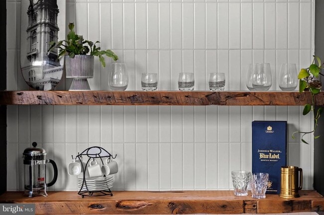 Building Photo - 1221 4 St