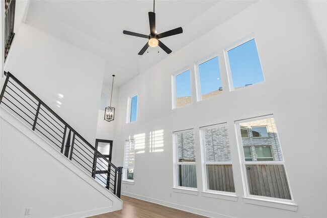 Building Photo - 21211 Metallic Blue Dr