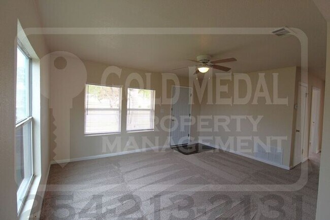 Building Photo - Now Leasing – 1103 S 5th Street