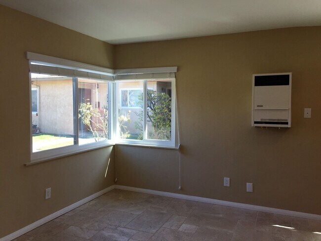 Building Photo - Gorgeous Unit in Imperial Beach!