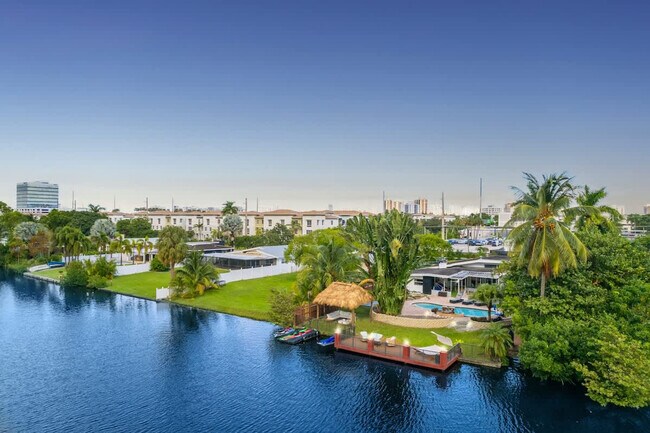 Building Photo - 19720 NE 26th Ave