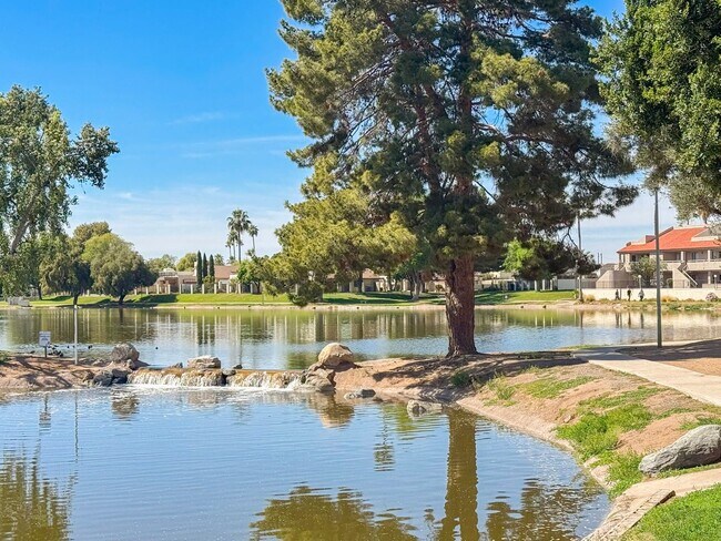 Building Photo - 5Bed/2Bath Home at 35th Ave/Cactus! Ready for Immediate Move-In! -- NO HOA!