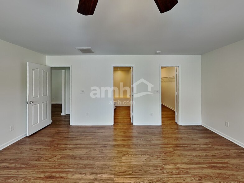 Building Photo - 5618 Stowe Derby Dr