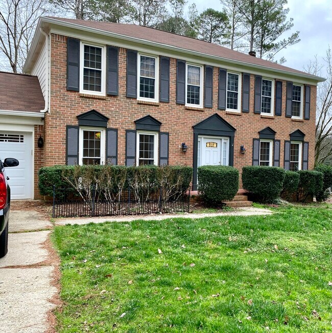 Close up of the home - 2160 Heritage Trace Ln