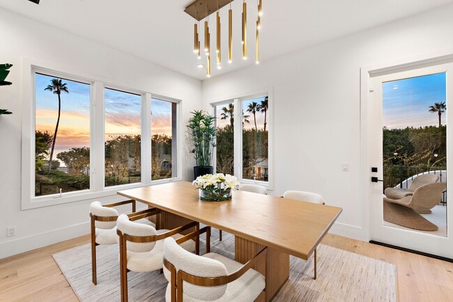 Building Photo - 84 Sidney Bay Dr