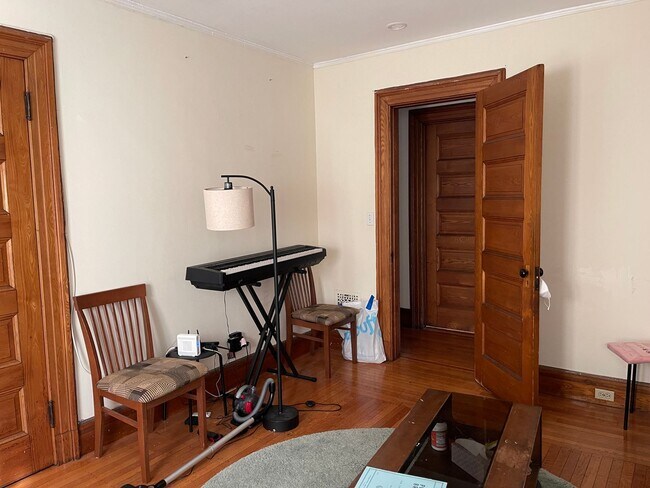 Building Photo - 288 Willow St