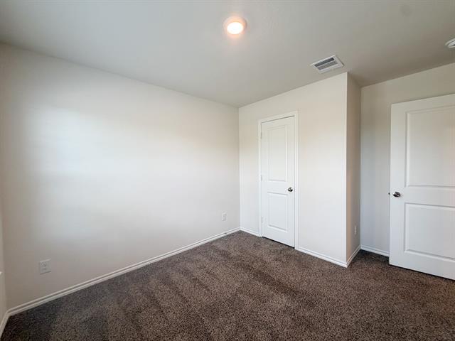 Building Photo - 264 Thoroughbred St