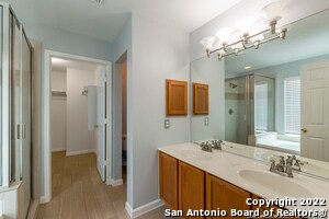 Building Photo - 1604 Rolling Brook Ln