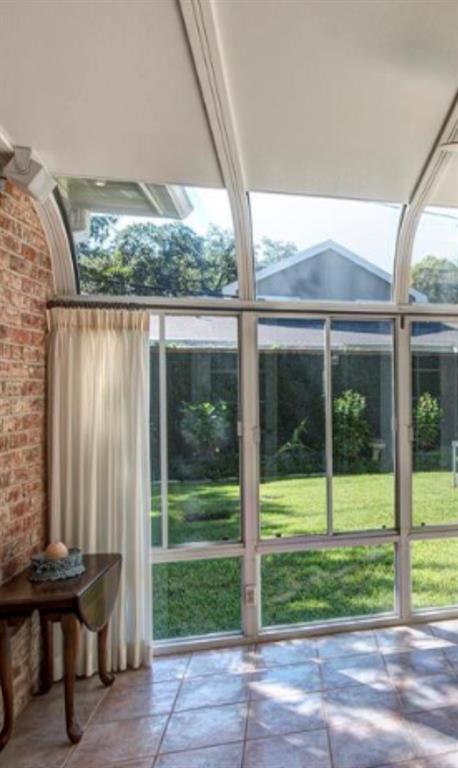 Building Photo - 5583 Beverly Hill St