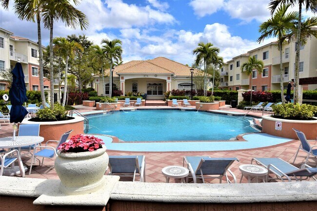 Building Photo - 9857 Baywinds Blvd