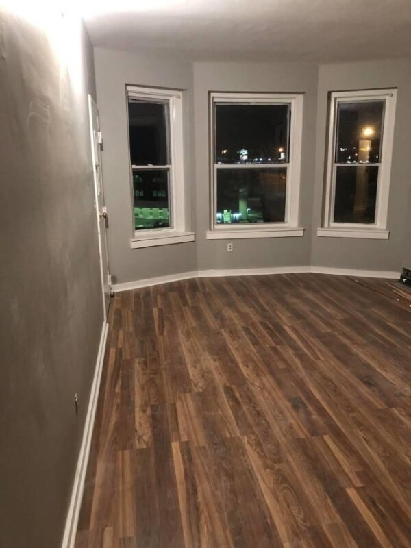 Building Photo - 35 Washington St