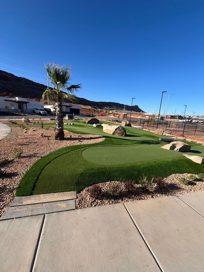 Building Photo - Flexible lease terms!