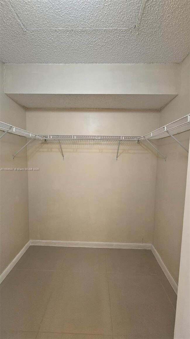 Building Photo - 1401 SW 128th Terrace