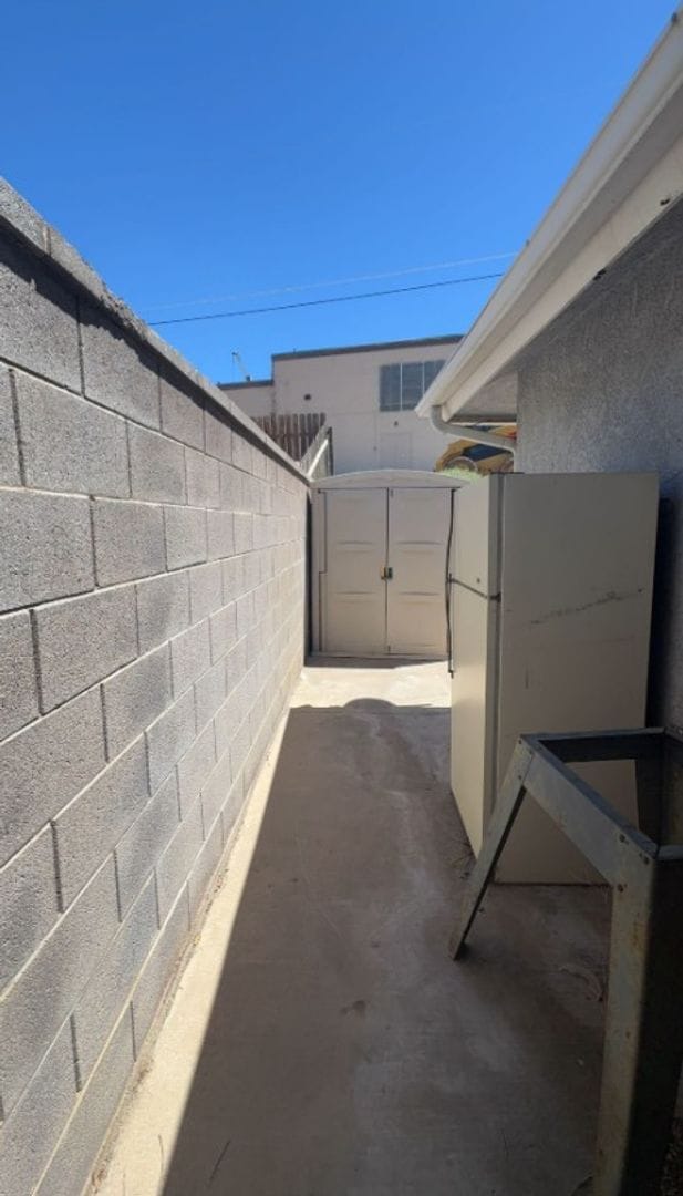 Building Photo - 585 S 225 W