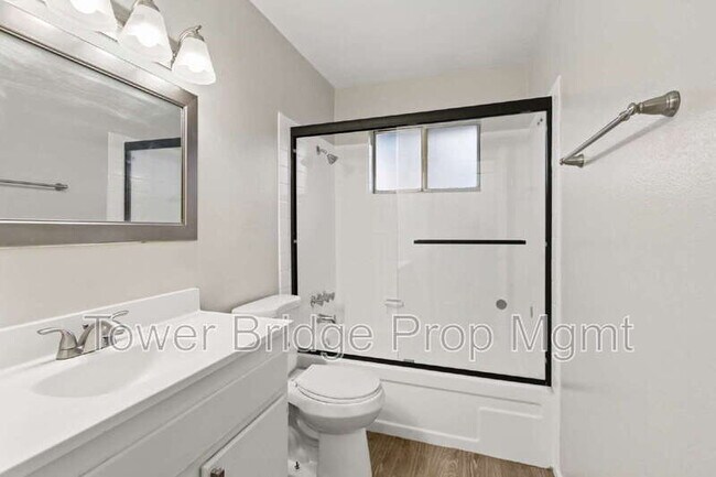 Building Photo - 2911 Austin St