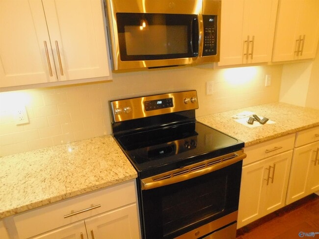 Building Photo - 2111 Milk Run Trl SW