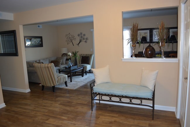 Building Photo - Oakwood Grove