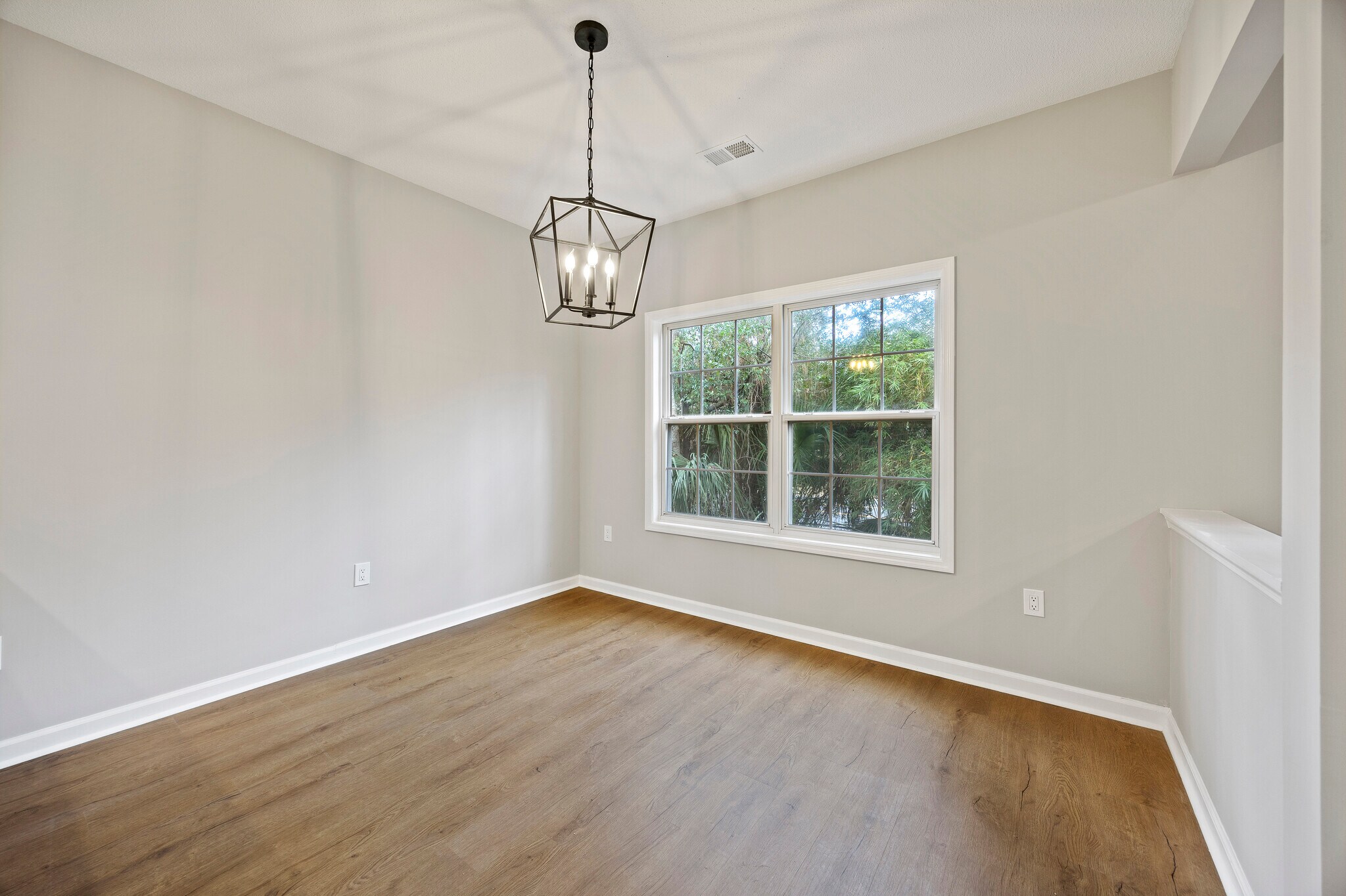 Building Photo - 40 Brittany Pl