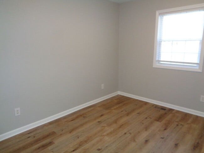 Building Photo - NICE-One Level House for Rent in Oak Ridge